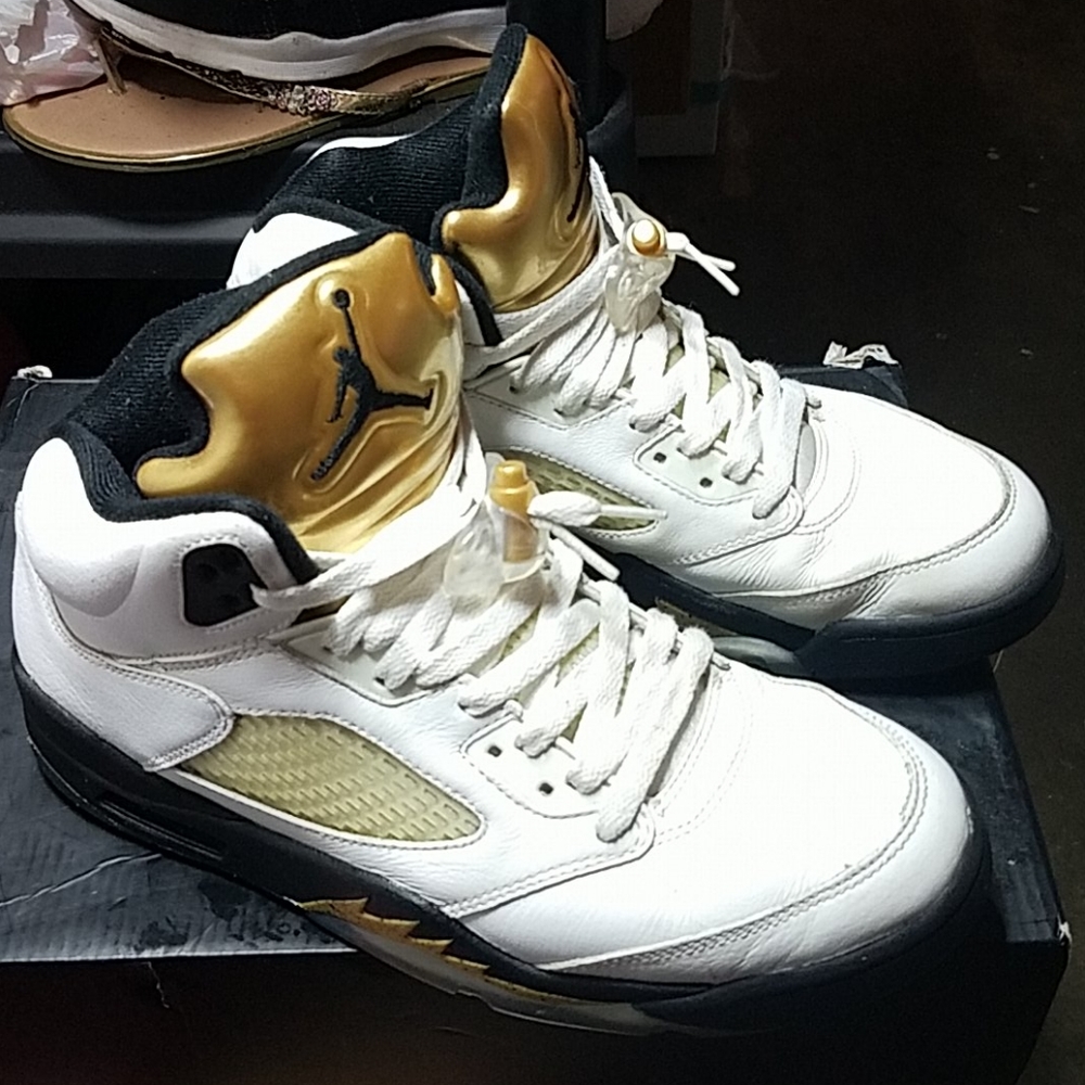 AJ 5 Retro Gold Coin